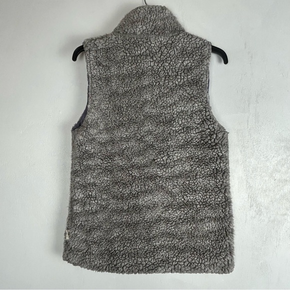 Simply southern Women’s faux fur vest size small lined gray - Picture 3 of 16